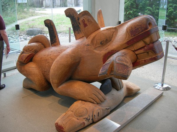 another large carving