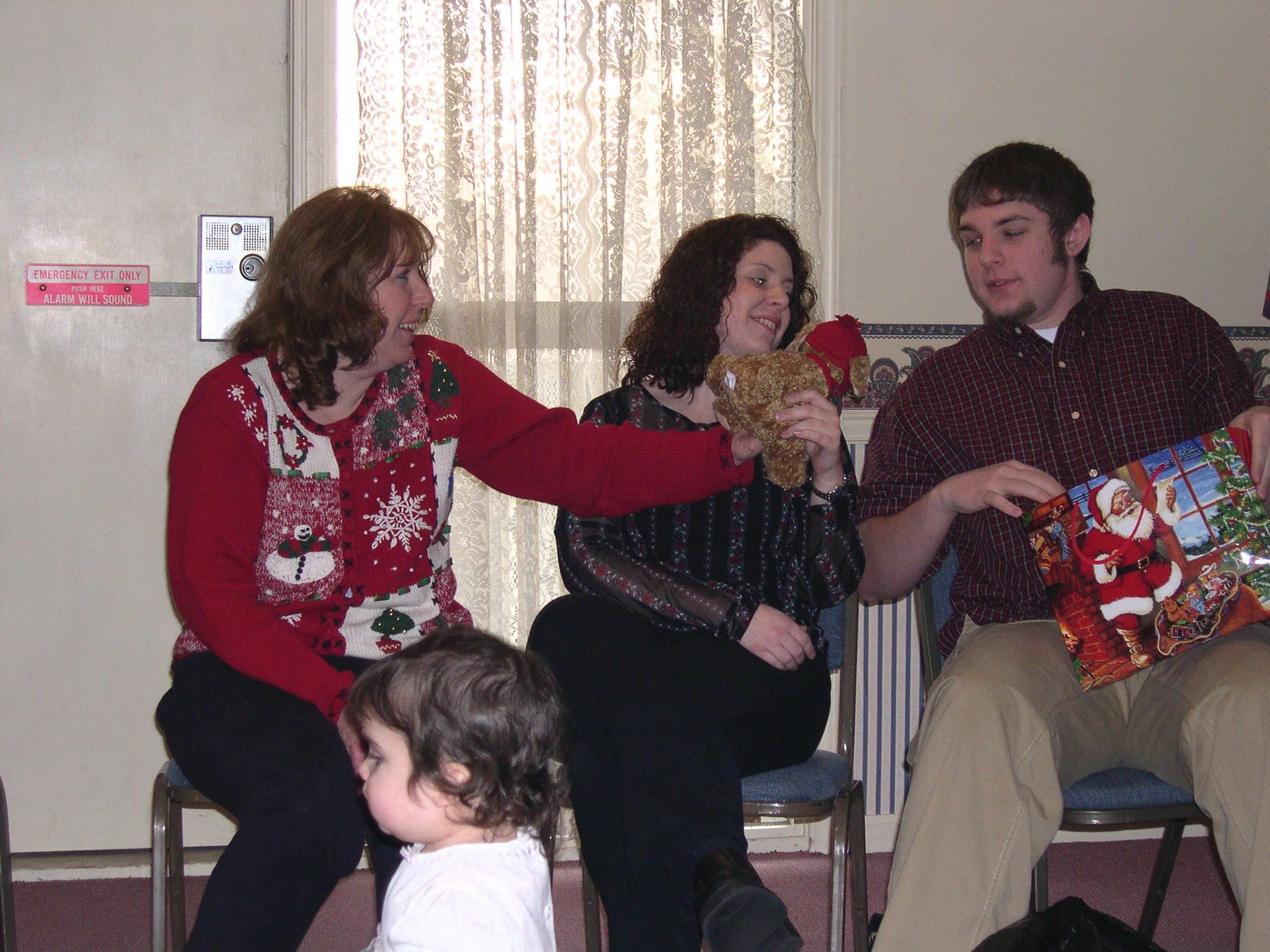038. Cindy, Kristal, Bryan, and Isabella