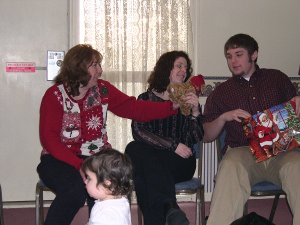 038. Cindy, Kristal, Bryan, and Isabella
