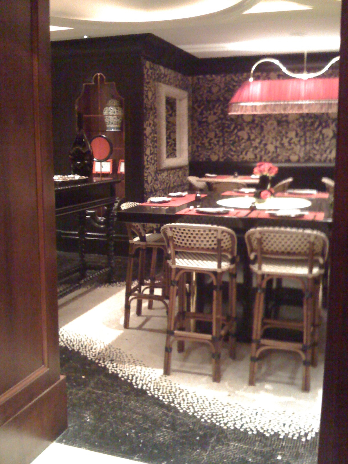 Wynn hotel: Red 8 dining area