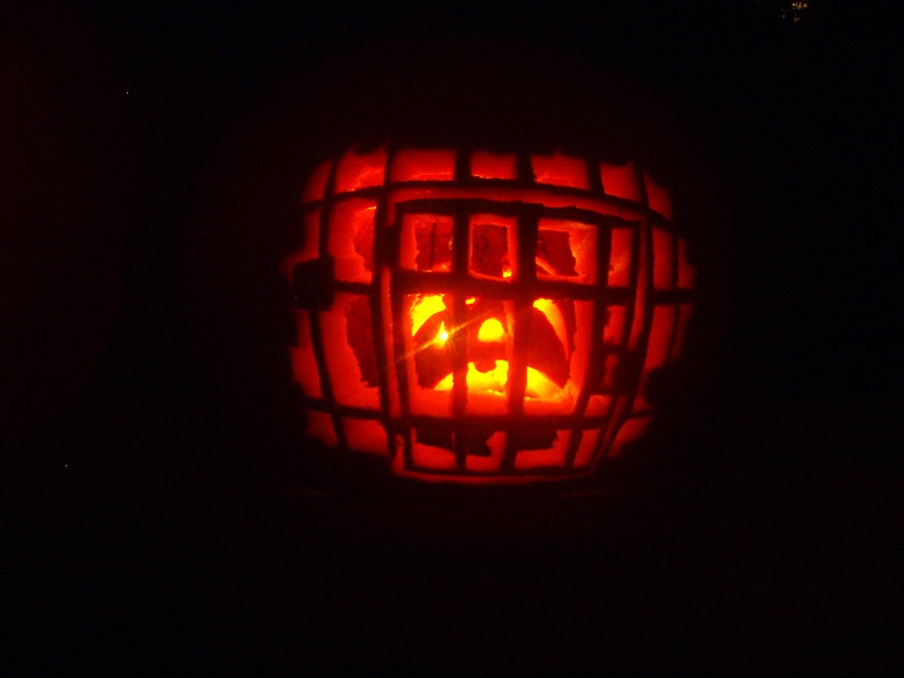 Ben's Pumpkin (A smaller pumpkin in a big-pumpkin jail.)