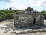 A small Mayan ruin: lighthouse and hurricane early-warning.