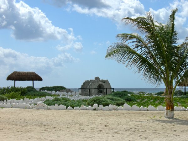 Another small ruin near the (modern) lighthouse.