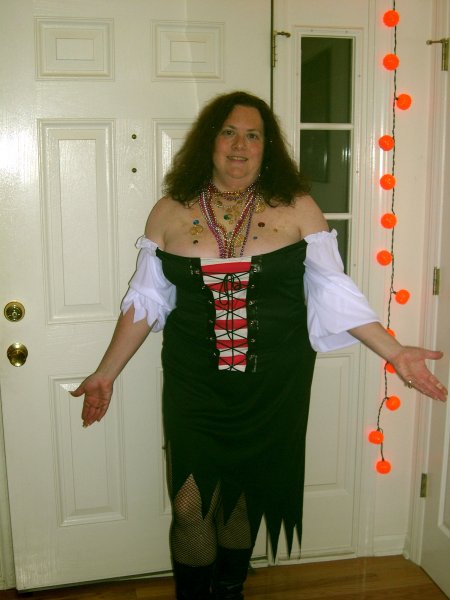 a better shot of cynthia's costume