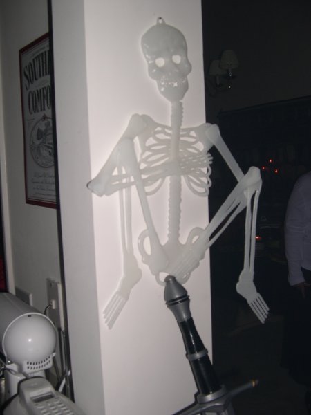 skeleton's getting REALLY dirty