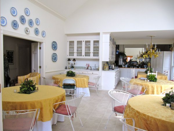 Sullivan Place's main dining area