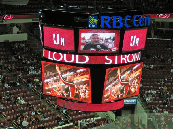 Un-LOUD Un-STRONG