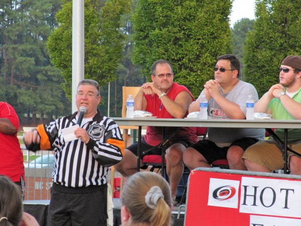 Ron the Ref, introducing the competitive eaters