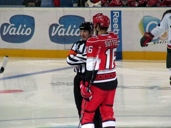 Sutter talking to a ref