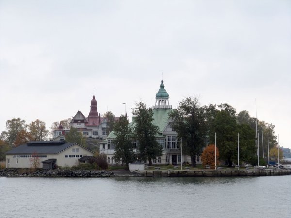 on the boat to Suomenlinna