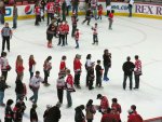 long lines for Jeff Skinner