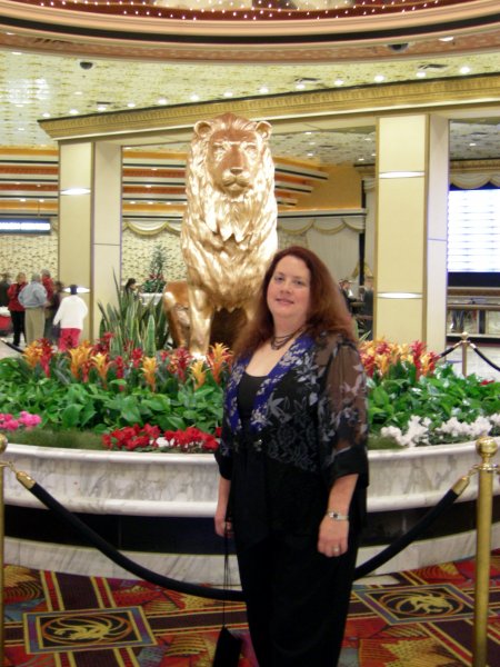 Cynthia by the lion in the MGM Grand lobby
