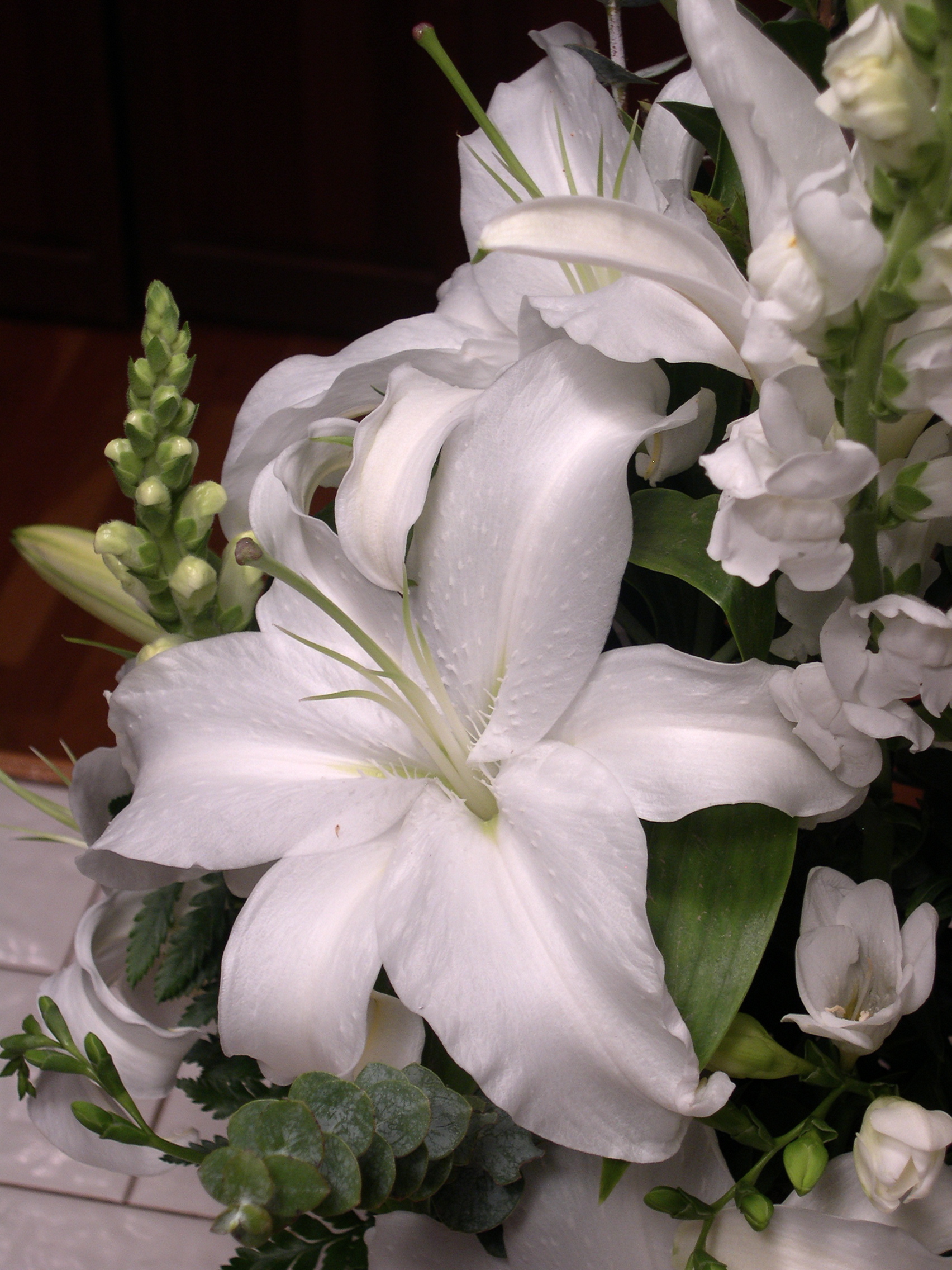 white arrangement (4)