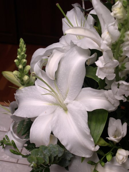 white arrangement (4)